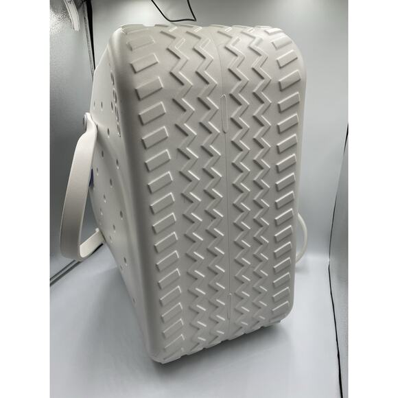 NWT SPECIAL EDITION ICE SHIMMER BABY BOGG. New Color!!! - Picture 6 of 10